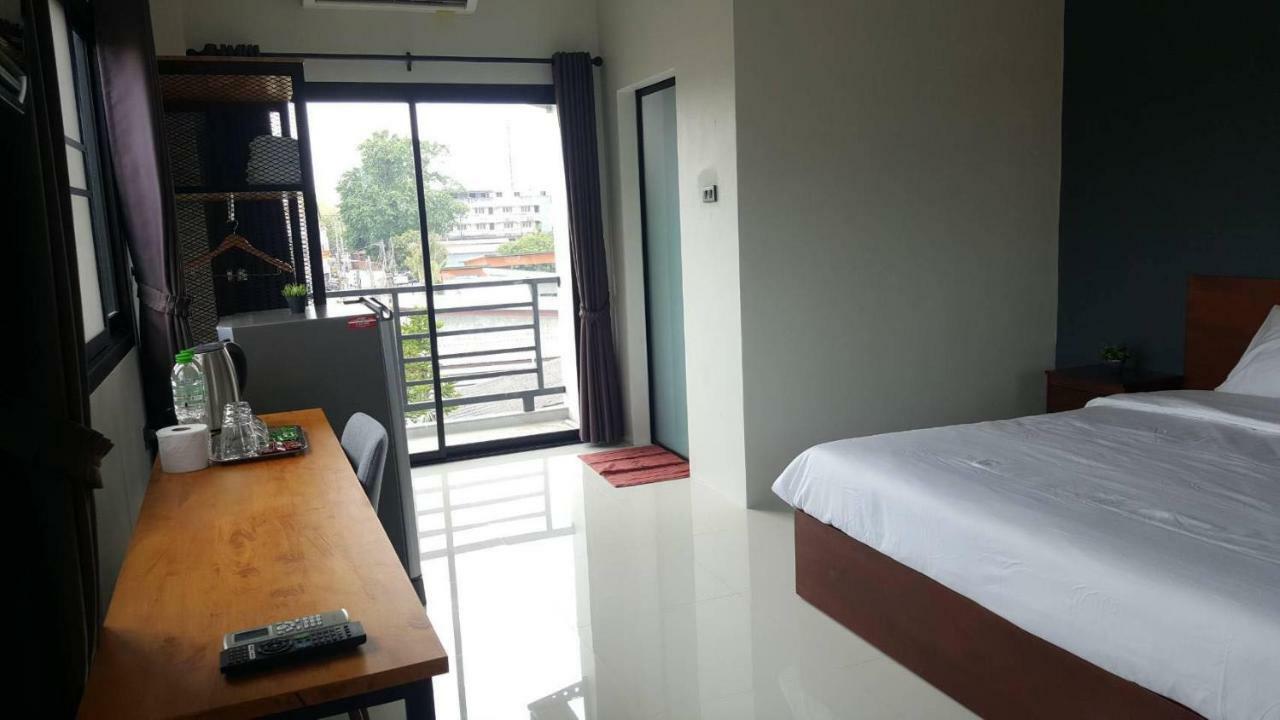 Dd Modern House Aparthotel Сурат Тхани Екстериор снимка